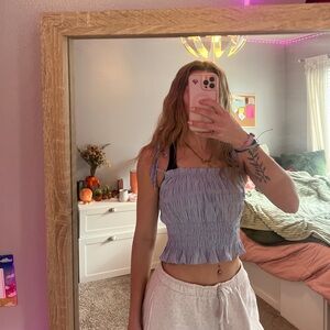 Cropped baby blue tank top Kendall and Kylie